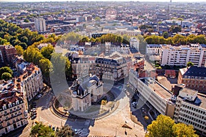 Lille Secrets: `Mini Arc de Triomphe`