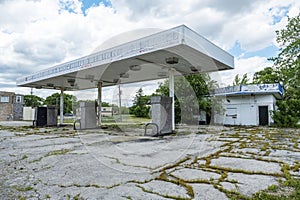 Lincoln Highway, Gas Station. Travel