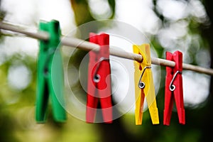 Linen rope and clothespins