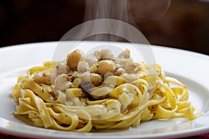 Linguine alla vongole bianco, Italian Cuisine