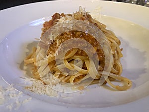 Linguine  Bolognese with cheese . White