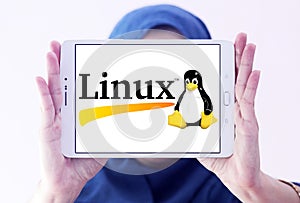 Linux operating system logo