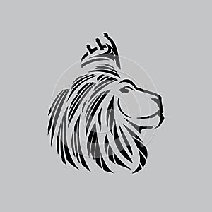 Lion head illustration with a crown just outlines