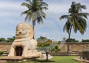 The lion statue on top of Ganges well.