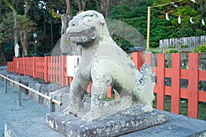 Lion statue at Tsurugaoka Hachimangu shrine photo