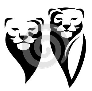 Lioness head simple black and white vector design