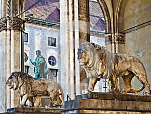 Lions statues