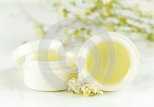 Lip balm gel