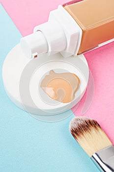Liquid foundation makeup with brush and sponge