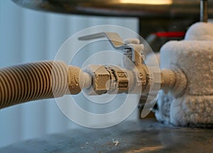 Liquid nitrogen valve