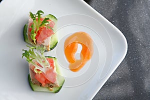 Lite Hors d'oeuvre of Chicken and cucumber