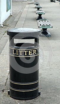 Litter bin