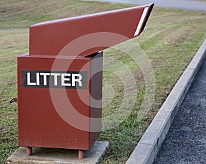 Litter receptacle