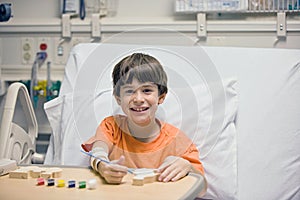 Malý chlapec v nemocnice 