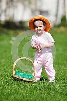 Little girl with easter egg