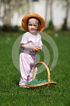 Little girl with easter egg