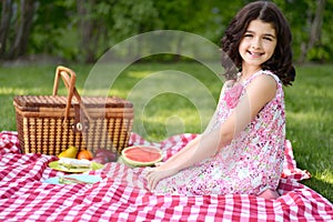 Little girl picnic
