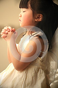 Little girl praying