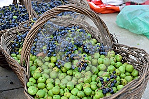 Little kiwis and grapes.