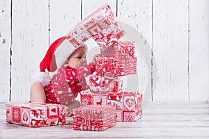 Little x-mas baby with gift tower