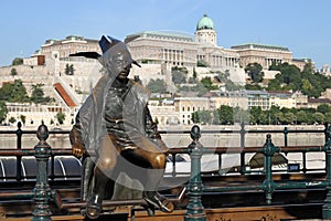 Little Princess statue Budapest