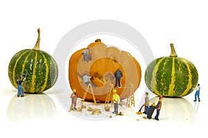 little world miniatures preparing the pumpkins for the hallo ween party