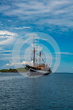 Liveaboard diving boat, Waigeo, Kri