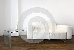 Sala de estar blanco piel sofá 