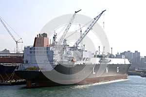 LNG carrier ship for natural g