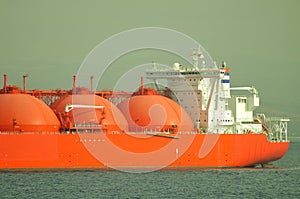 LNG carrier ship for natural gas