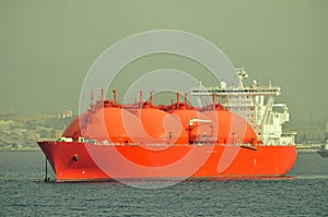 LNG carrier ship for natural gas