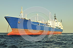 LNG carrier ship for natural gas