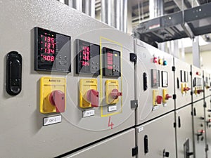 Load panel Three-phase electric power.