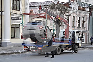 Loading of the car on the autowrecker for the wrong parking.