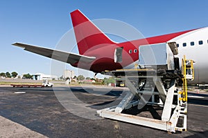 Loading cargo plane