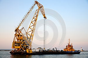 Loading Crane
