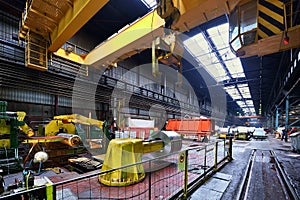 Loading of metal on a roll in the plant