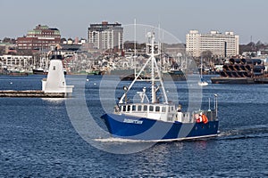 Lobster boat Direction going fishing