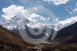 Lobuche Khola mountain valley, Everest trail, Himalaya, Nepal