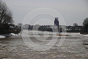 Local ferry between Gouderak and Moordrecht between the ice flak