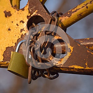 Lock and chain