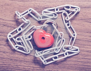 Lock heart with chain