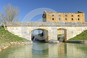 Lock number 7 of the Castilla canal. Tamariz de Campos, Valladolid, Spain