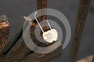 Lock shape heart, gold color