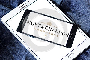 MoÃÂ«t & Chandon champagne logo