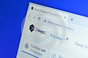 DeepL machine translator website
