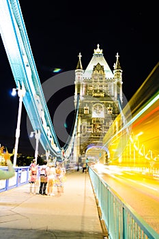 London bridge, night