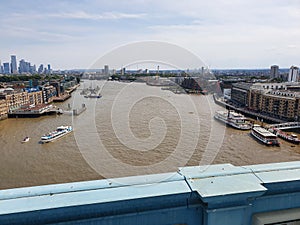 London bridge tamisa photo