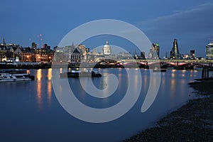 London skyline, night scene