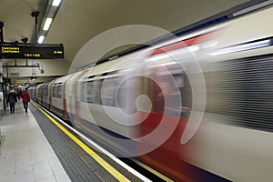 London underground tube platform in busy hour